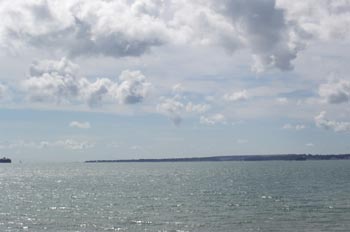 Playa de Southsea e Isla de Wight al fondo