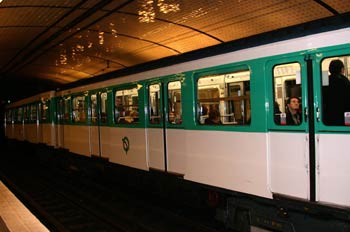 Metro de París, Francia