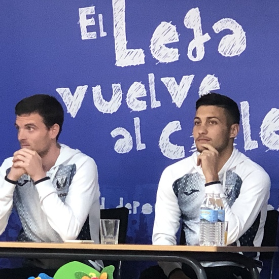 Jugadores del CD Leganés visitan el cole 3