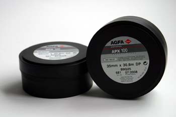 Lata de película BN 35mm x 30,8 metros