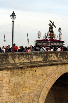 Ntro. Señor de los Reyes por el Puente Romano, Córdoba, Andalucí