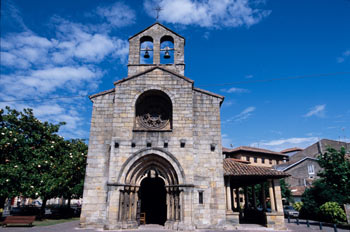 Iglesia de Santa María de la Oliva, Villaviciosa