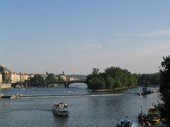Puente de las Legiones e Isla de Kampa
