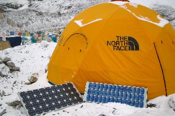 Campo base - paneles solares