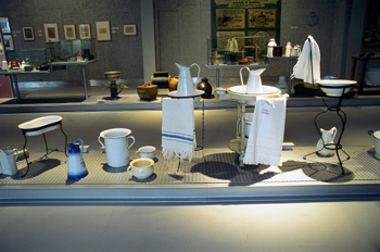 Utensilios domésticos: Palanganeros, orinales y bidé, Museo del
