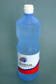 Agua destilada