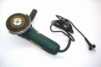 Máquina amoladora radial eléctrica