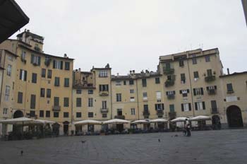 Detalle de la Plaza del Anfiteatro, Lucca