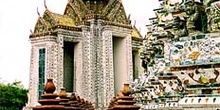 Detalle de decoraciones del Wat Arun, Bangkok, Tailandia
