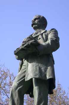 Monumento a Claudio Moyano, Madrid