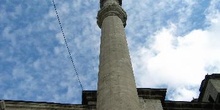 Yeni Camii, detalle del exterior con minarete, Estambul, Turquía