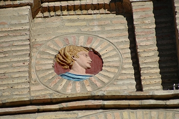Ornamento cara masculina fachada de la lonja, Zaragoza