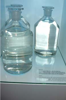 Agua neutra para la solución de humectación