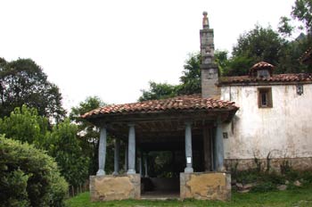 Pórtico de San Martin de las Puentes, Pola de Lena, Principado d