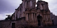 Ruinas de una iglesia en Antigua, Guatemala