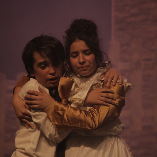 La Bella y la Bestia - Musical del Grupo de Teatro del IES Nicolás Copérnico 4