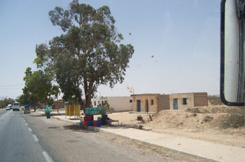 Puesto de venta de gasolina, Matmata, Túnez