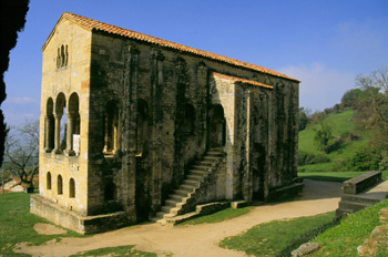 Fachada septentrional de Santa María de Naranco, Oviedo, Princip