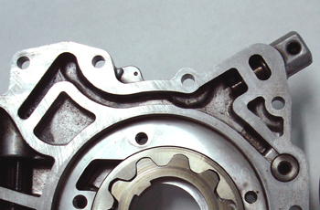 Bomba de aceite de engranajes internos. Válvula de seguridad