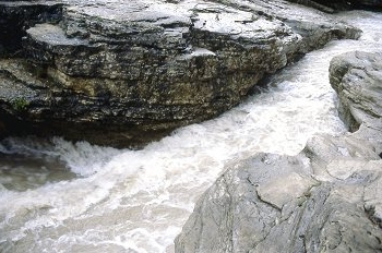 Encauzamiento natural del Río Isuela, Huesca