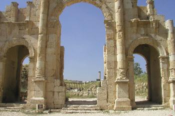 Arco de Adriano, Jarash, Jordania