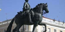Escultura escuestre de Carlos III
