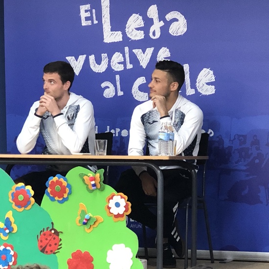 Jugadores del CD Leganés visitan el cole 8