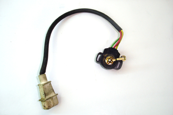 Interruptor de posicón de aceleración para bomba de inyección