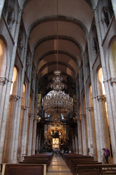 Nave central de la Catedral de Santiago de Compostela, La Coruña