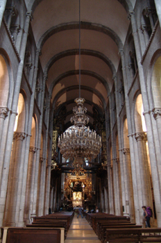 Nave central de la Catedral de Santiago de Compostela, La Coruña