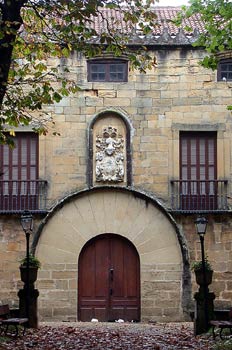 Fachada de casa de piedra