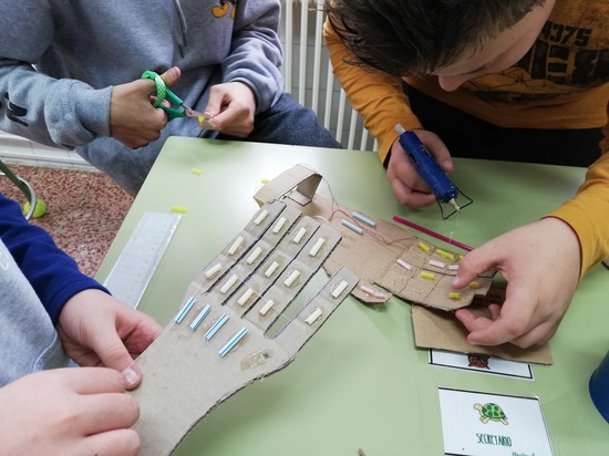 TALLER MANO BIÓNICA