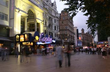 Cine en Leicester Square, Londres