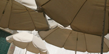 Sombrillas de una terraza, Santiago de Compostela, La Coruña, Ga