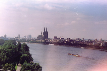 Vista de Colonia desde funicular, Alemania