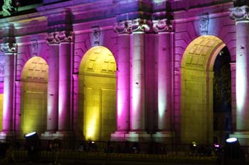 Arcos de la Puerta de Alcalá iluminados