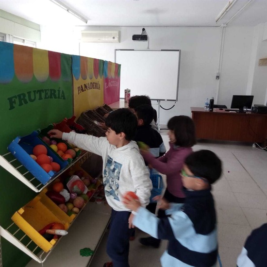 2018_11_Primero realiza el taller de Consumo del Ayto_CEIP FDLR_Las Rozas 10