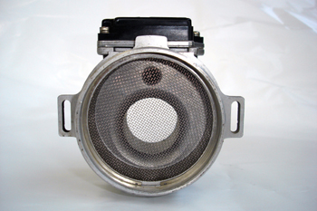 Medidor de masa de aire de flujo paralelo. Vista interior de los