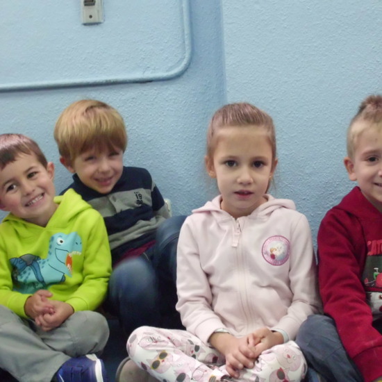 NOS FELICITAMOS LA NAVIDAD EN EL HOSTOS