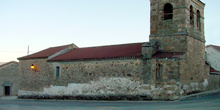 Vista de iglesia en Piñuécar Gandullas