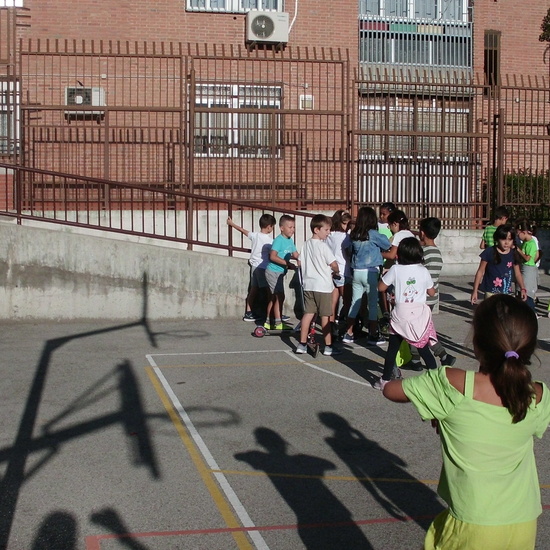 POR UN PLANETA VIVO, POR UN MUNDO JUSTO.- 12