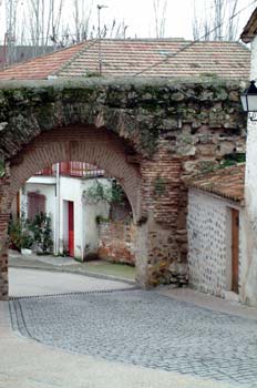 Arco en la muralla, Talamanca de Jarama, Comunidad de Madrid