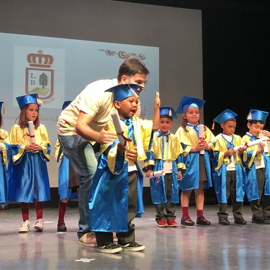 fotos LUIS BELLO GRADUACIÓN 5 AÑOS 20