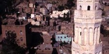 Minarete de la mezquita de Al-Ashrafiya en Taiz, Yemen