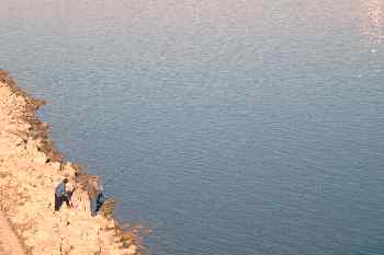 Pescadores en el Danubio, Budapest, Hungría