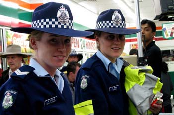 Chicas policías en Melbourne, Australia