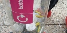 Litter Less Campaign_Reciclando pilas  