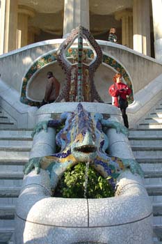 Fuente del Lagarto, Parque Güell, Barcelona