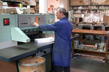 Guillotina plegadora