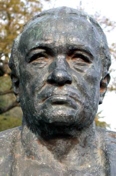 Busto de Fernán Félix de Amador en el Parque Rosedal, Buenos Air